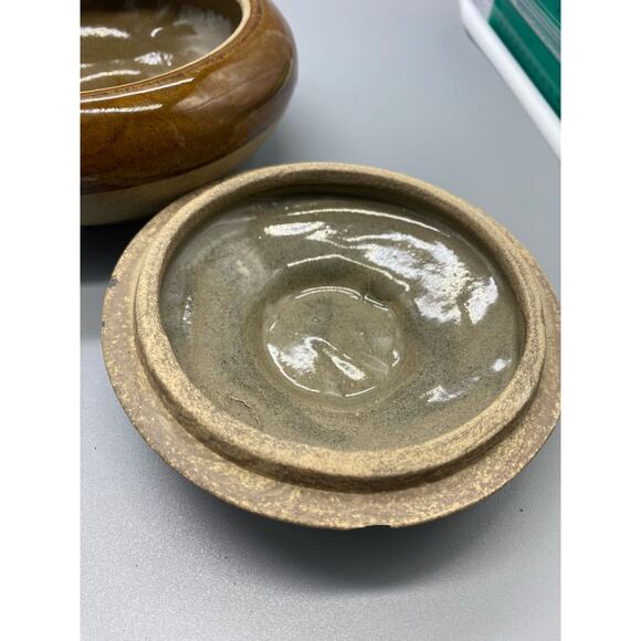 Le Cheval Vintage lidded pottery 7inch Stoneware Dish - Picture 3 of 8